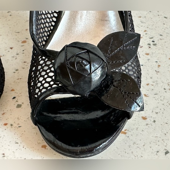 NWOT Jessica Simpson Hasper Black‎ Fishnet High Heels with Flower Peep Toes - Picture 11 of 13
